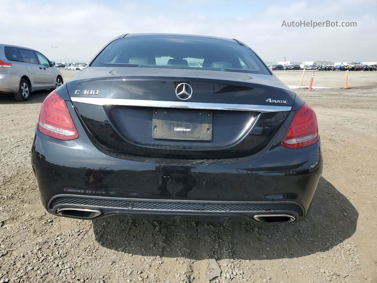 2015 Mercedes-benz C 300 4matic Черный vin: 55SWF4KBXFU040657