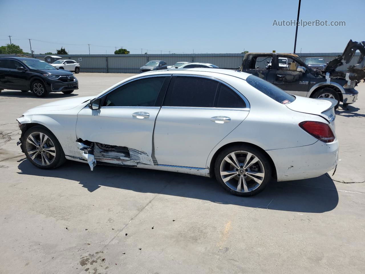 2019 Mercedes-benz C 300 White vin: 55SWF8DB0KU284252