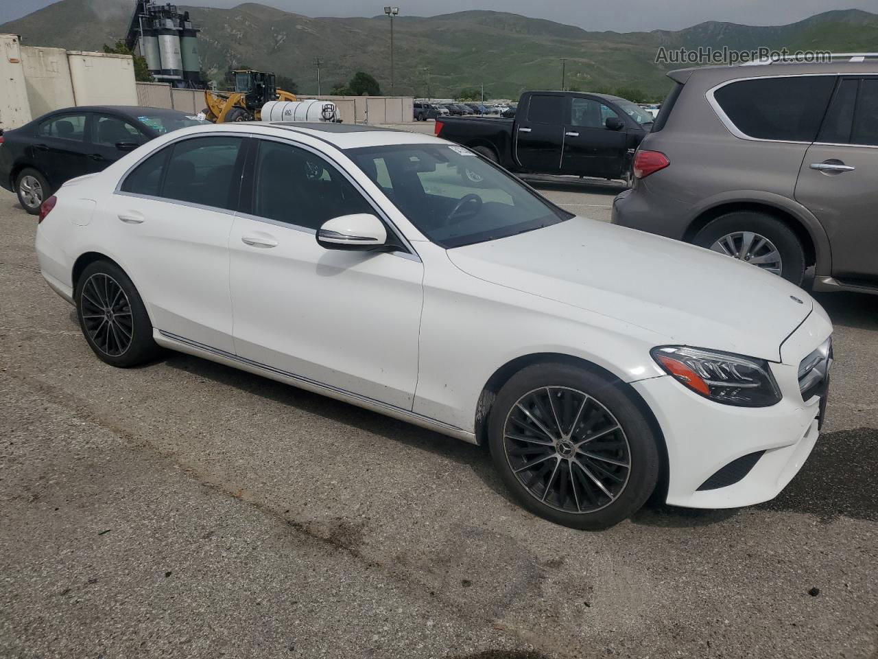 2019 Mercedes-benz C 300 White vin: 55SWF8DB2KU305103