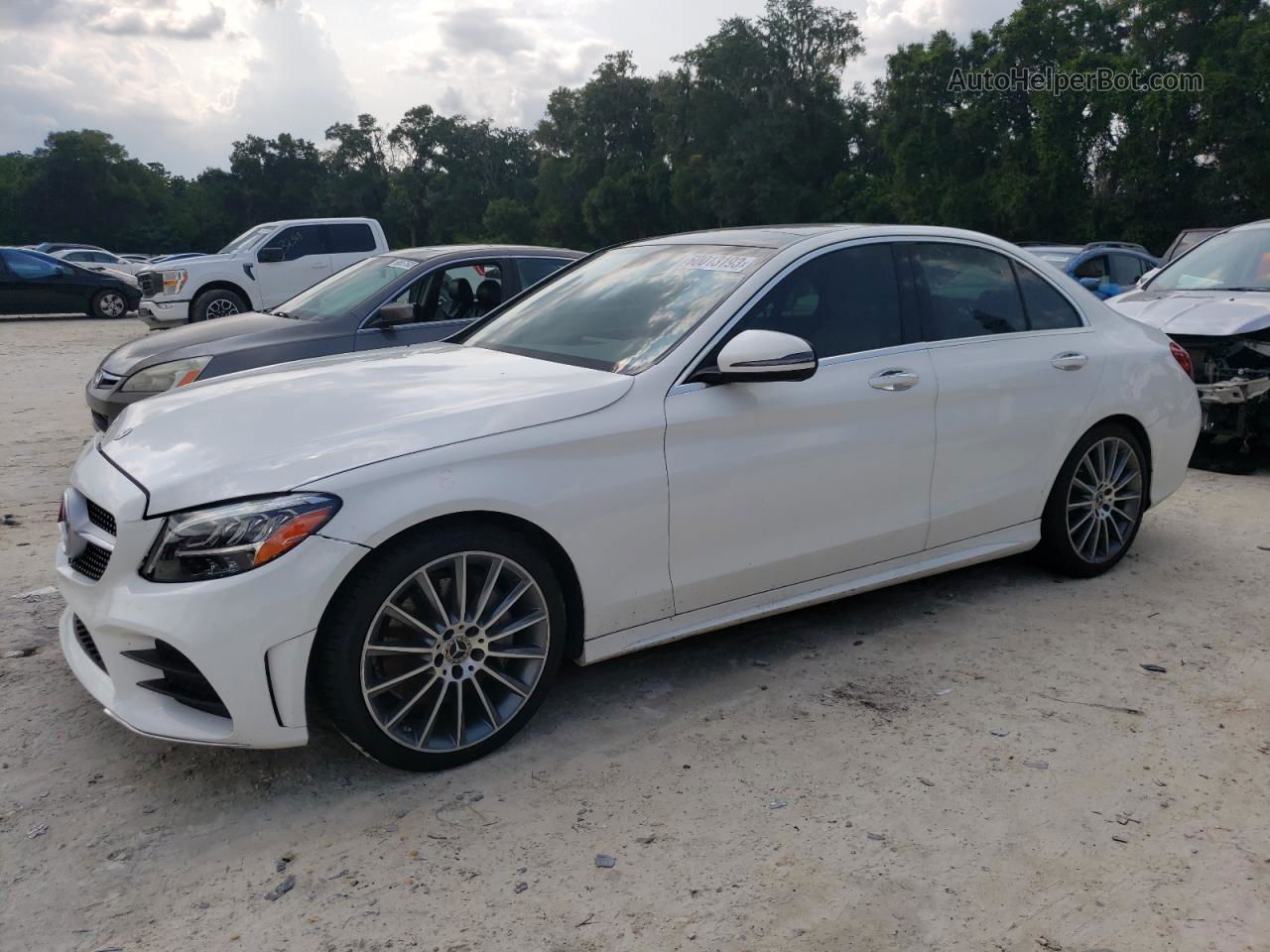 2019 Mercedes-benz C 300 White vin: 55SWF8DB8KU288954