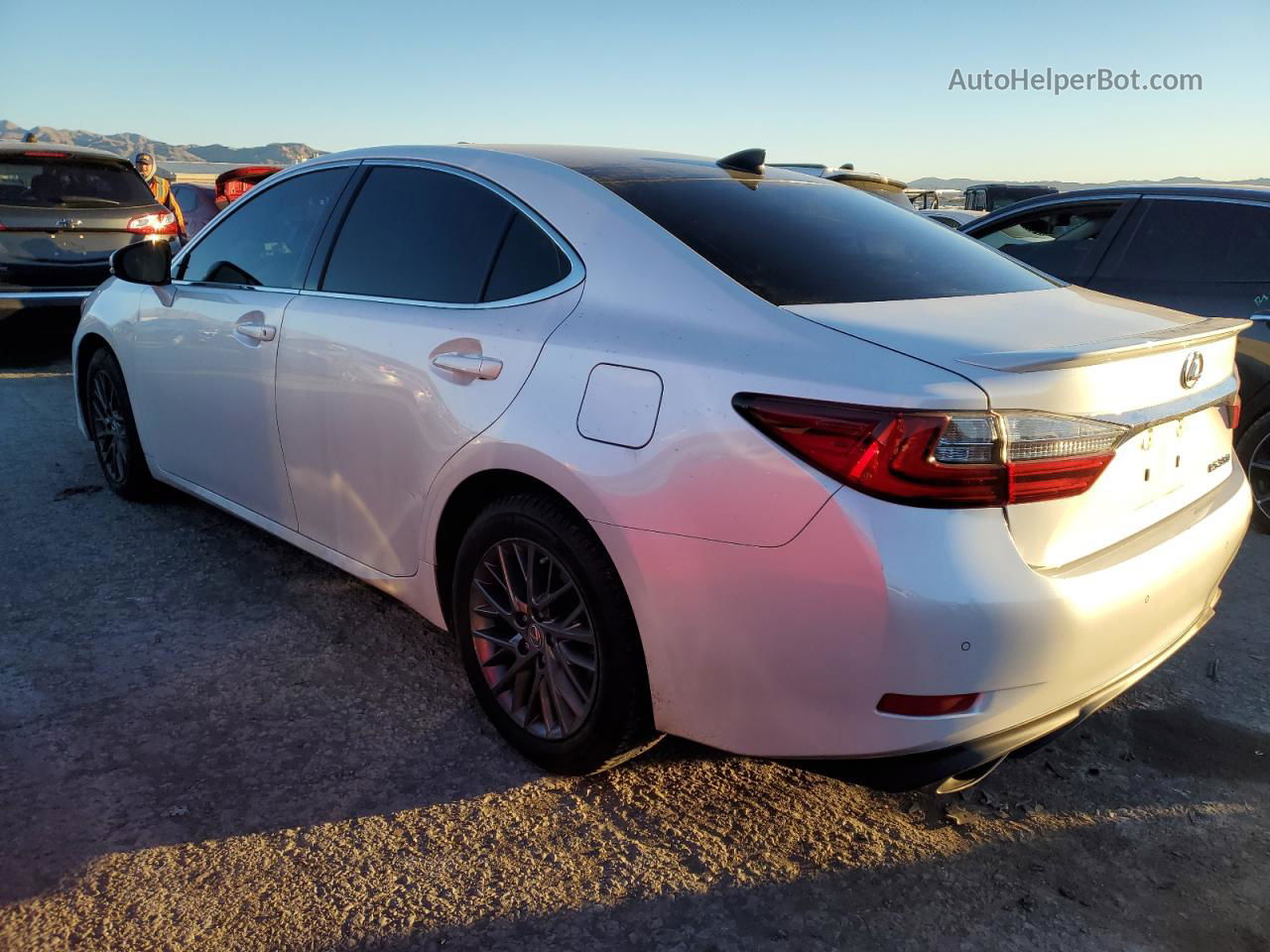 2018 Lexus Es 350 White vin: 58ABK1GG1JU096747