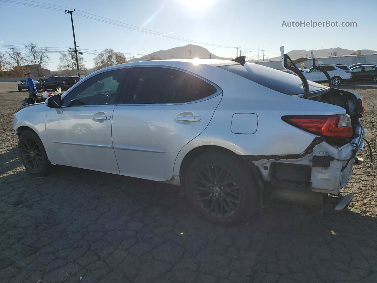 2018 Lexus Es 350 White vin: 58ABK1GG5JU101836