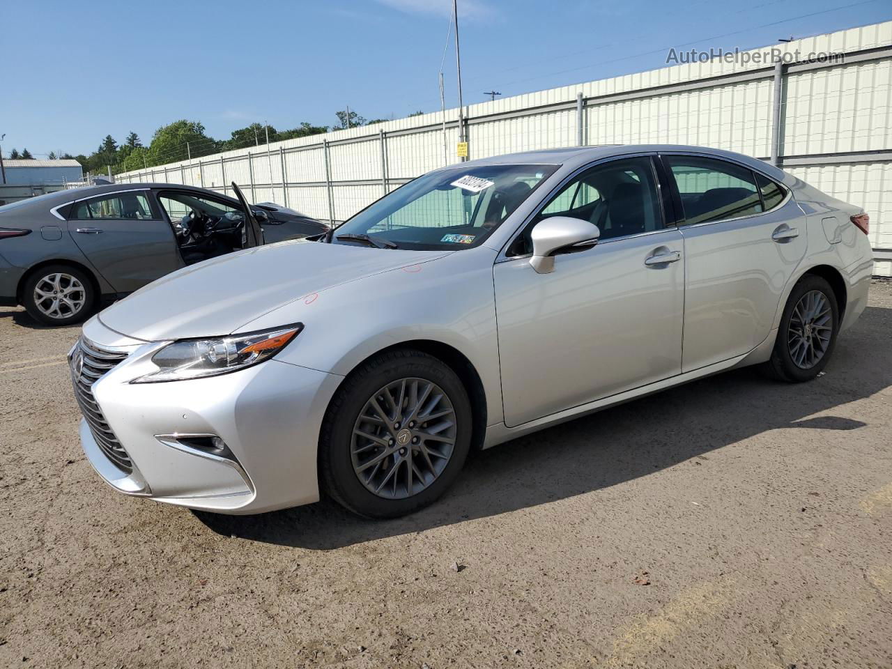 2018 Lexus Es 350 Silver vin: 58ABK1GGXJU102707