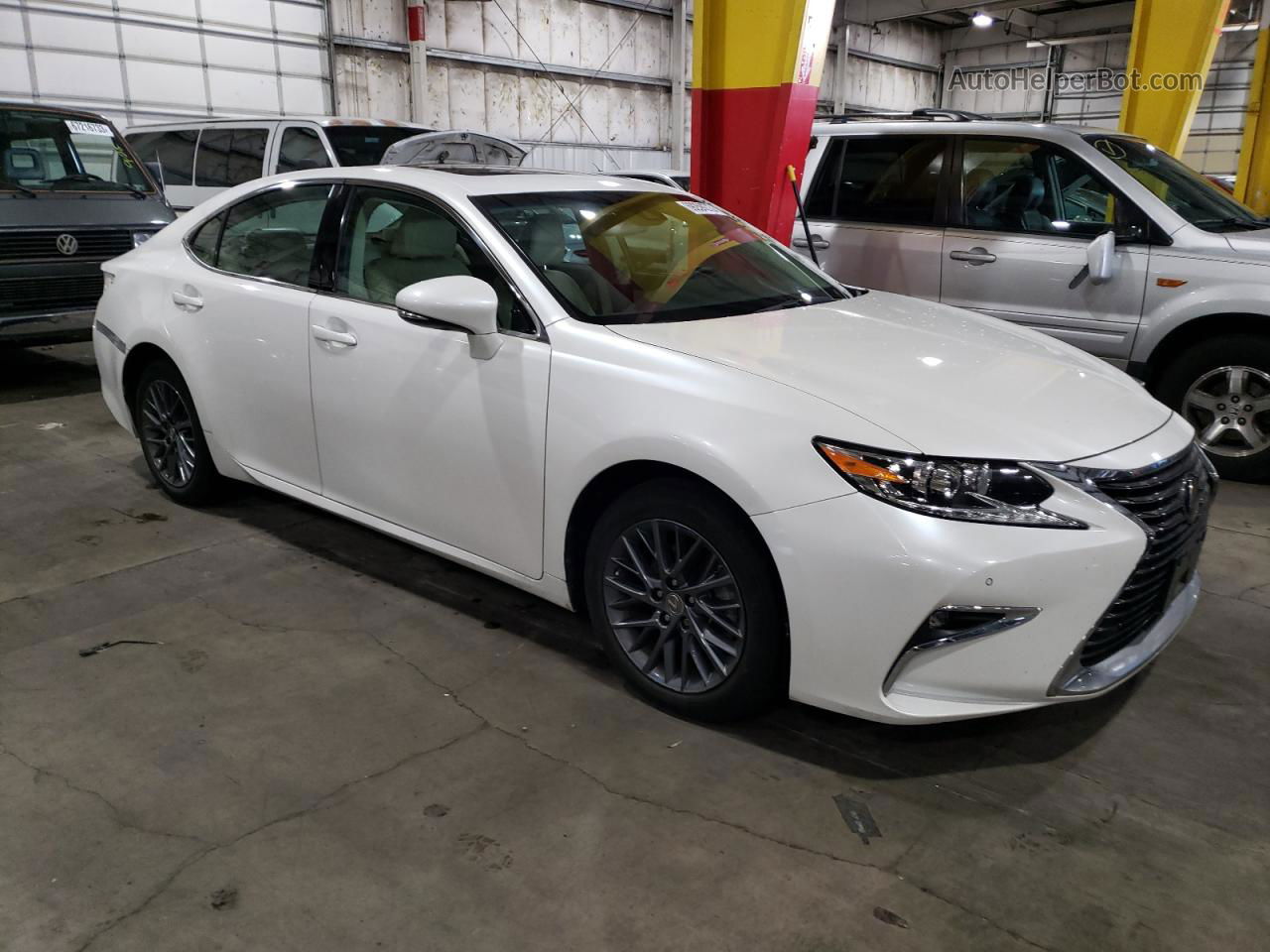 2018 Lexus Es 350 Белый vin: 58ABK1GGXJU116719