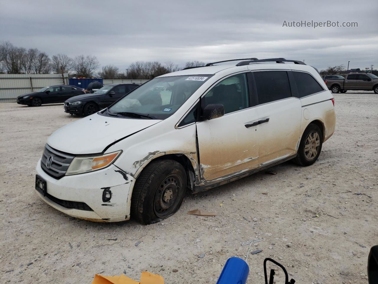 2013 Honda Odyssey Lx White vin: 5FNRL5H23DB071914