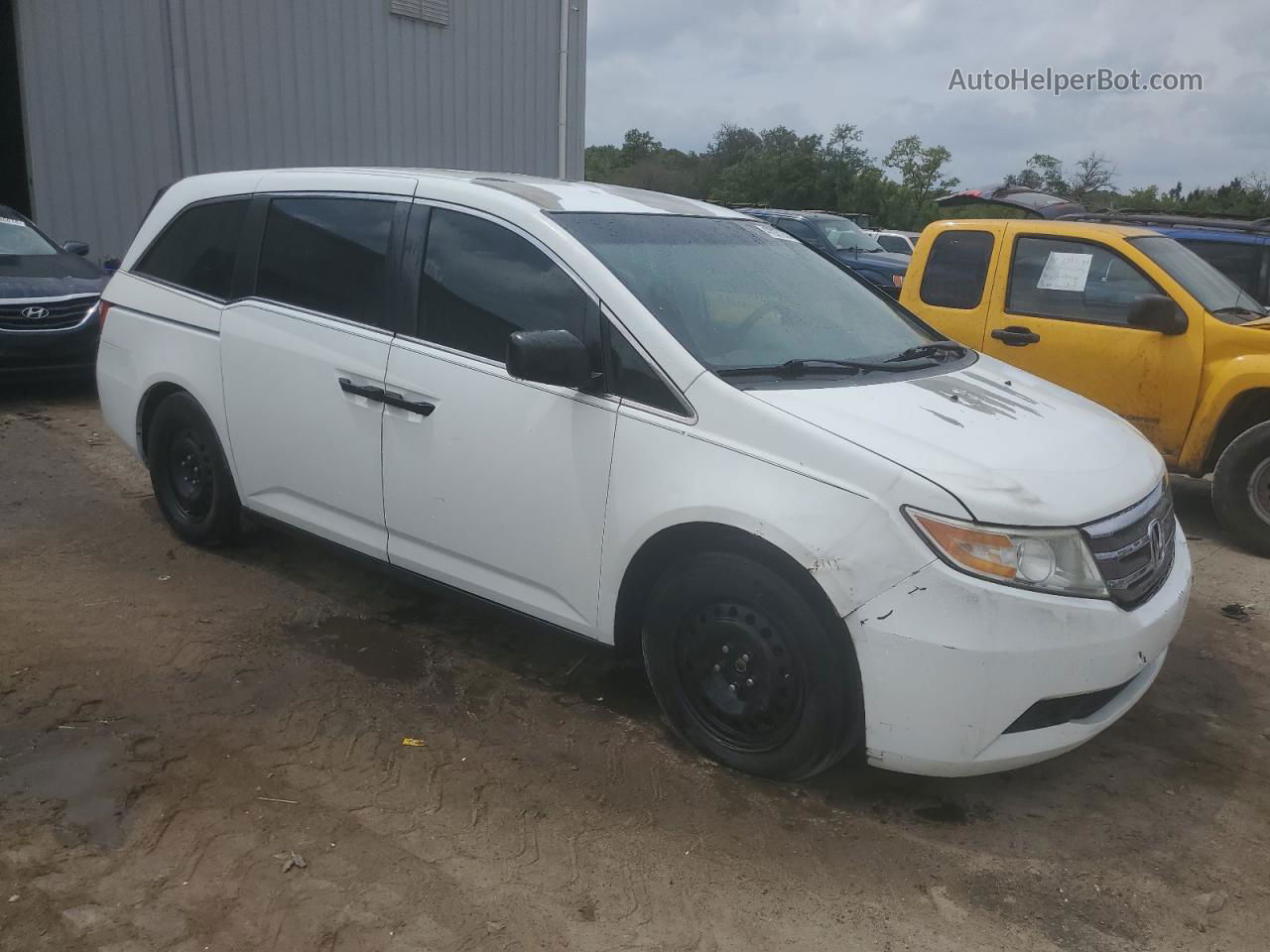 2013 Honda Odyssey Lx White vin: 5FNRL5H25DB071932