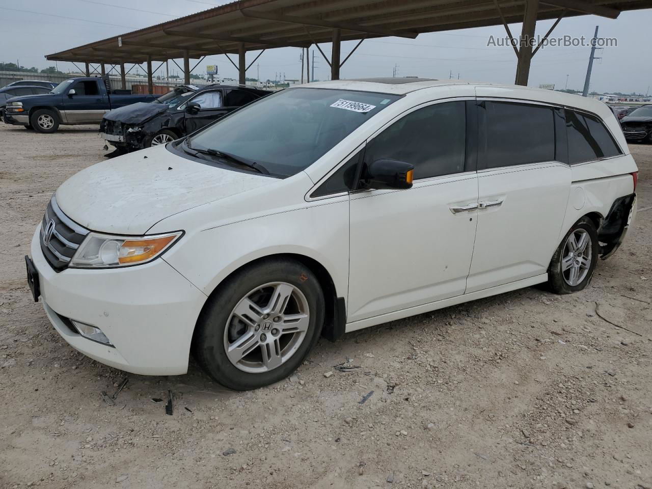 2013 Honda Odyssey Touring White vin: 5FNRL5H90DB007794