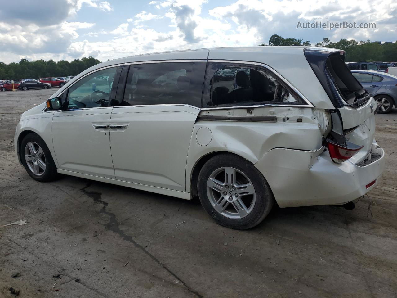 2013 Honda Odyssey Touring Белый vin: 5FNRL5H92DB044118