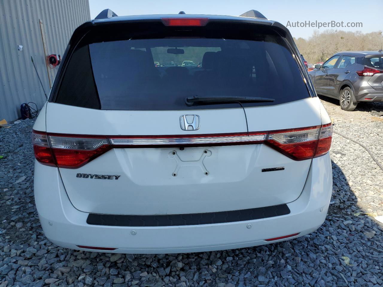 2013 Honda Odyssey Touring White vin: 5FNRL5H94DB007796