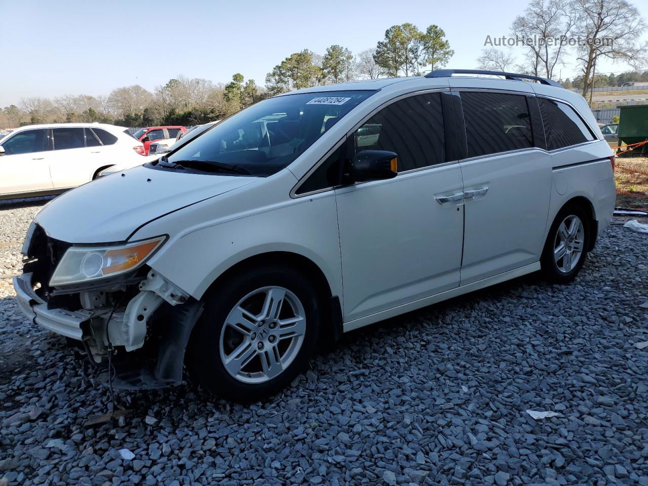 2013 Honda Odyssey Touring White vin: 5FNRL5H94DB007796