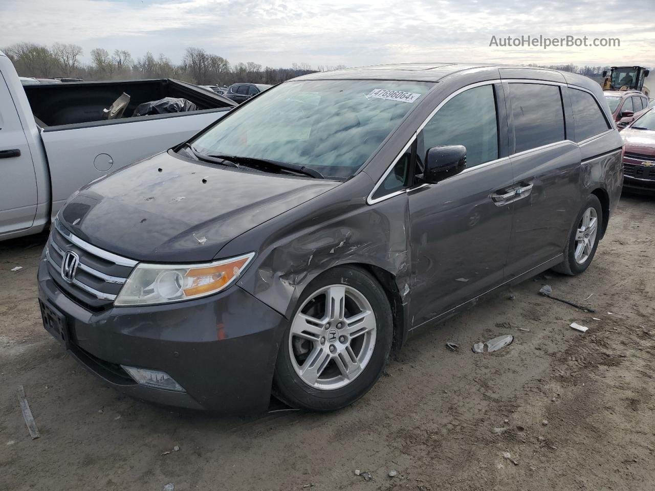 2013 Honda Odyssey Touring Gray vin: 5FNRL5H94DB036506