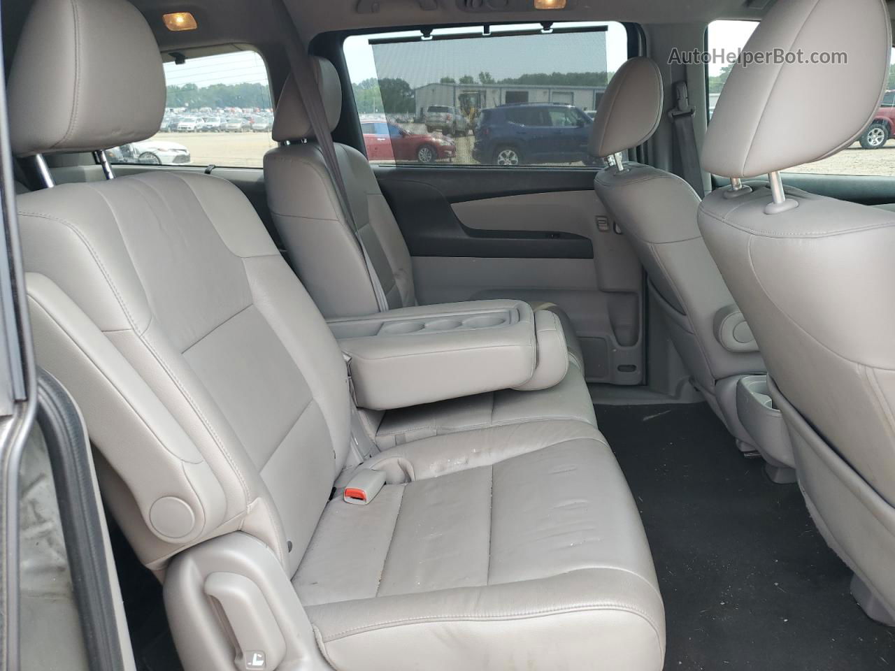 2013 Honda Odyssey Touring Silver vin: 5FNRL5H98DB057147