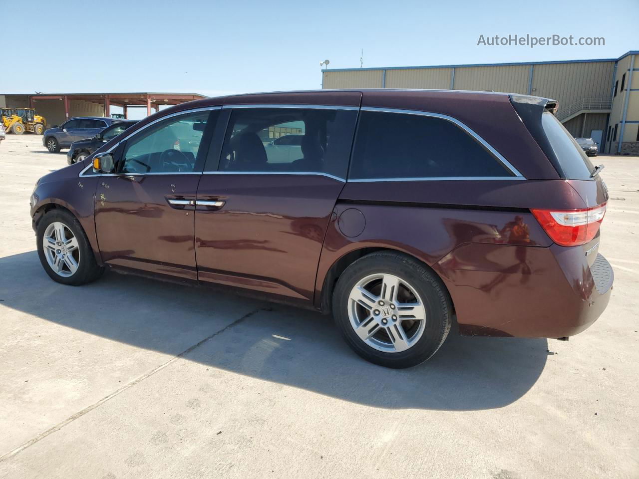 2013 Honda Odyssey Touring Бордовый vin: 5FNRL5H9XDB054749