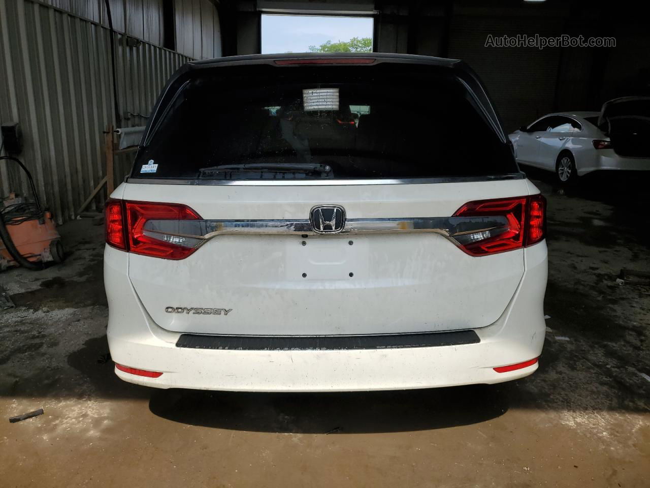 2019 Honda Odyssey Lx White vin: 5FNRL6H21KB048456