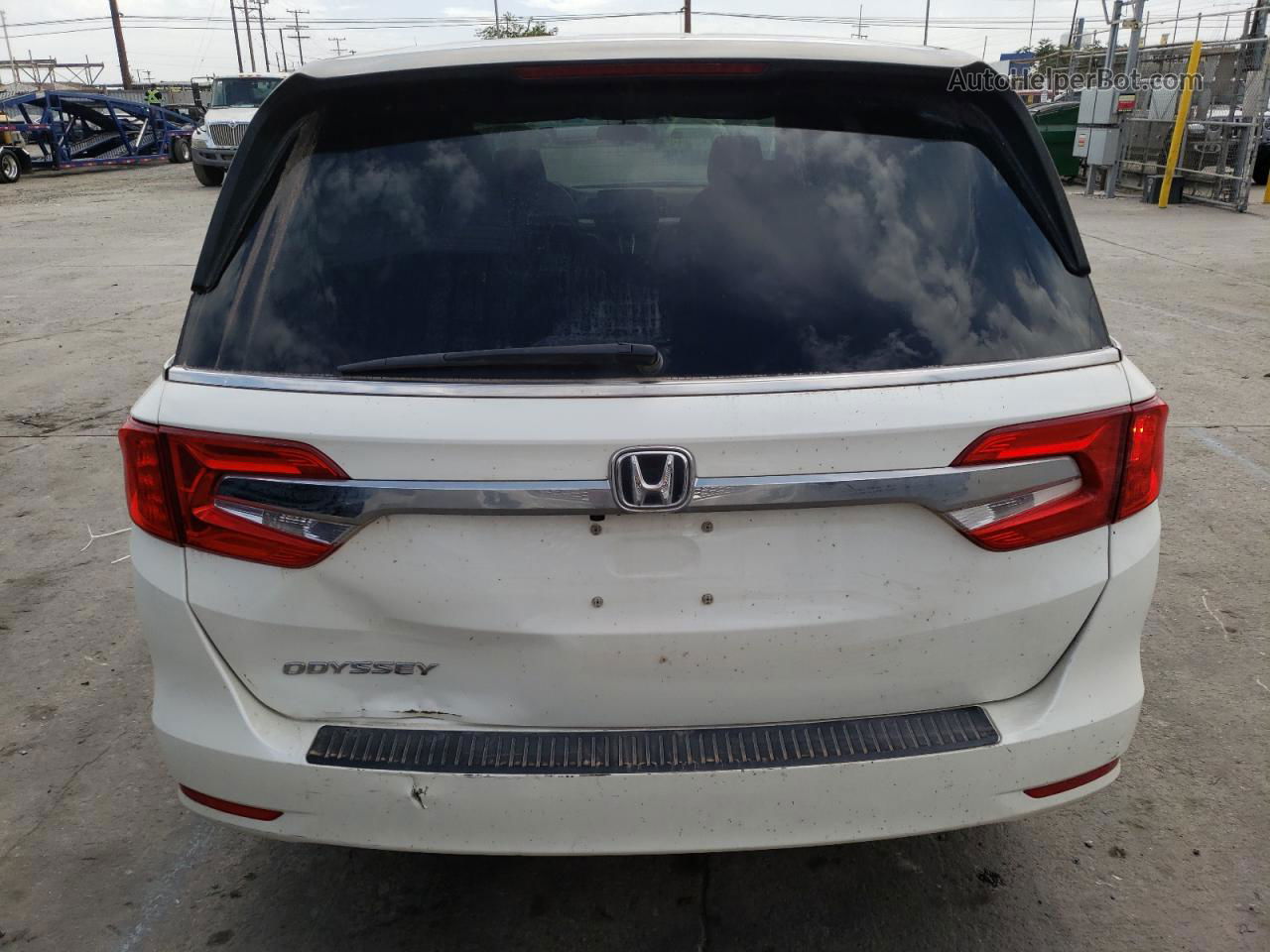 2019 Honda Odyssey Lx White vin: 5FNRL6H21KB115413