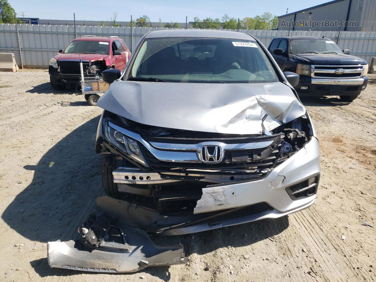 2019 Honda Odyssey Lx Silver vin: 5FNRL6H22KB136318