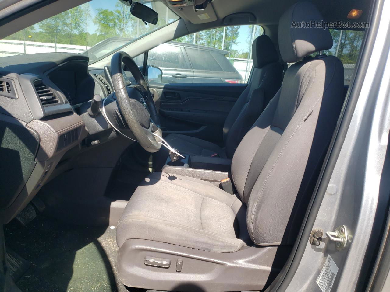 2019 Honda Odyssey Lx Silver vin: 5FNRL6H22KB136318