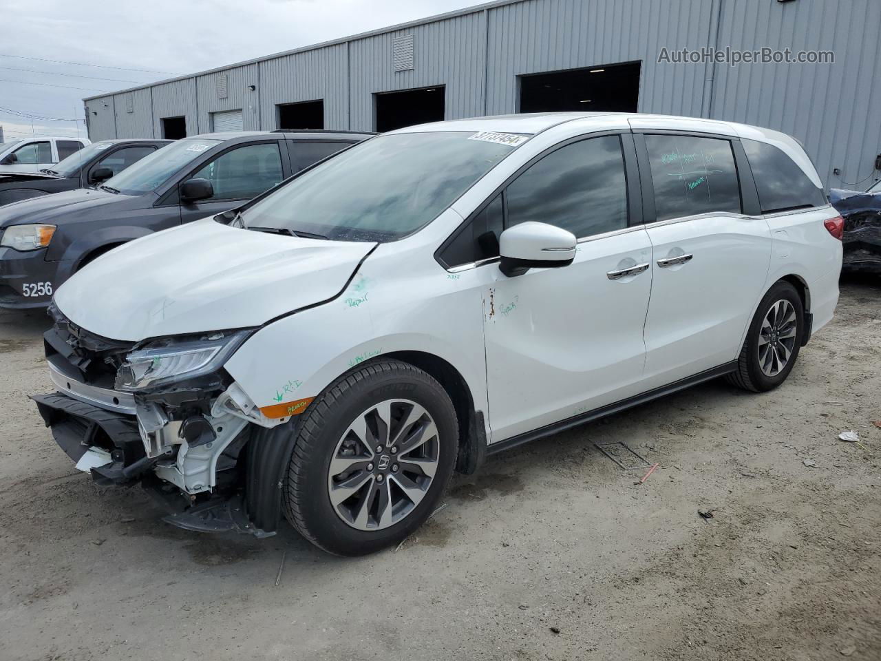 2021 Honda Odyssey Exl White vin: 5FNRL6H71MB008022