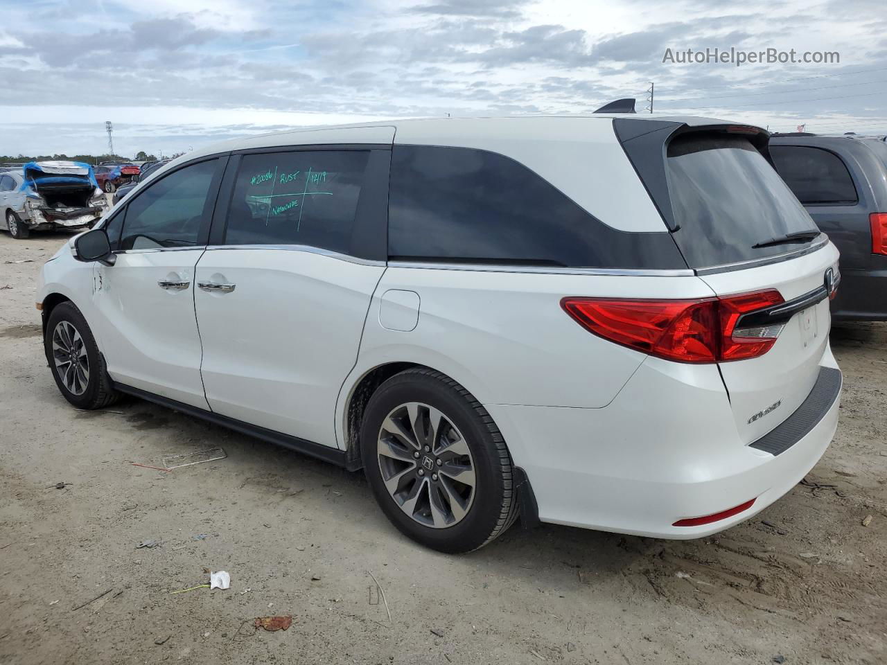 2021 Honda Odyssey Exl White vin: 5FNRL6H71MB008022