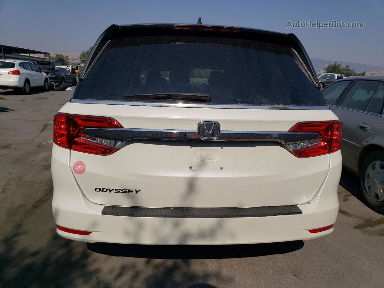 2019 Honda Odyssey Exl White vin: 5FNRL6H72KB009791