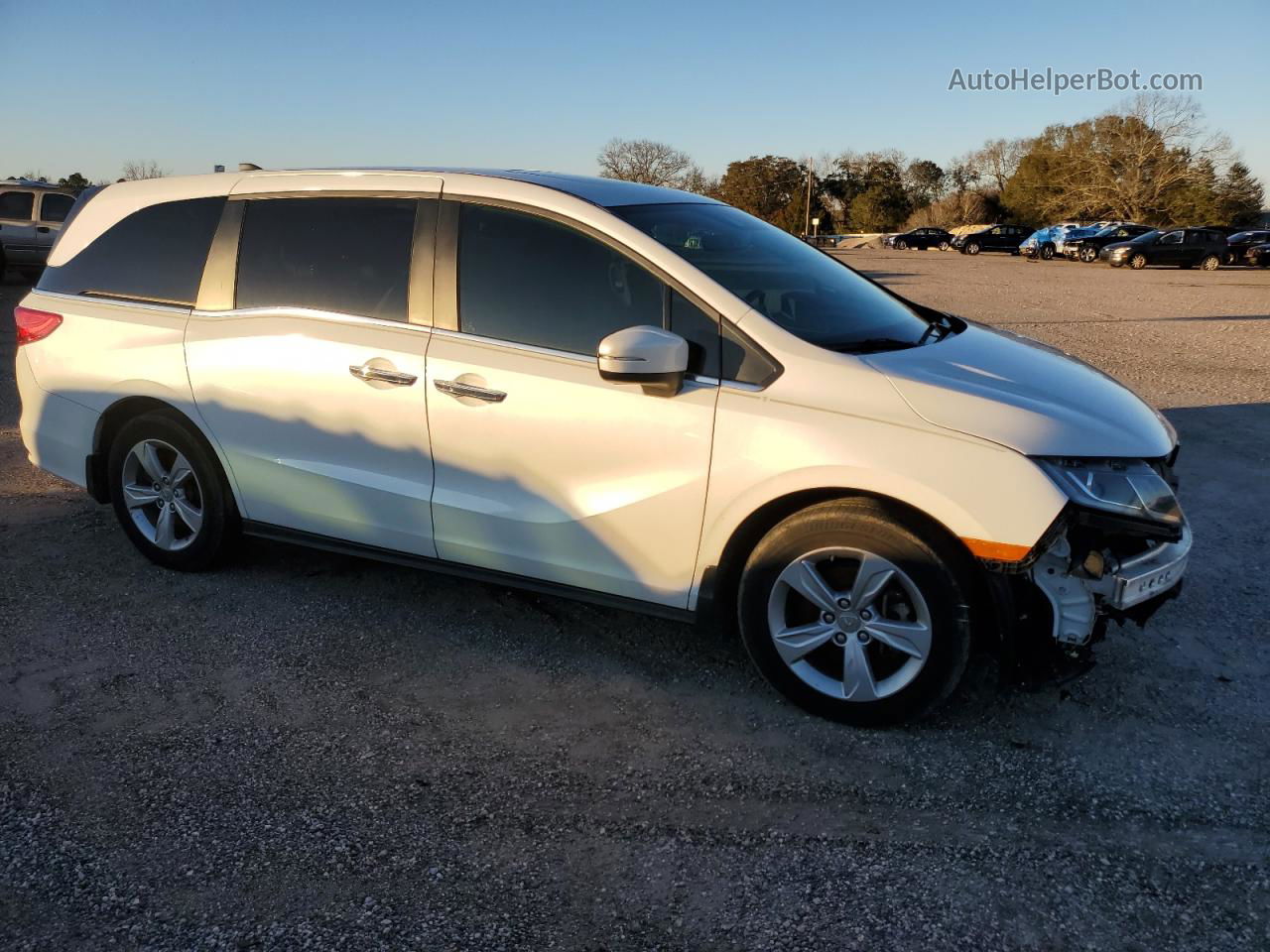 2020 Honda Odyssey Exl White vin: 5FNRL6H73LB002592