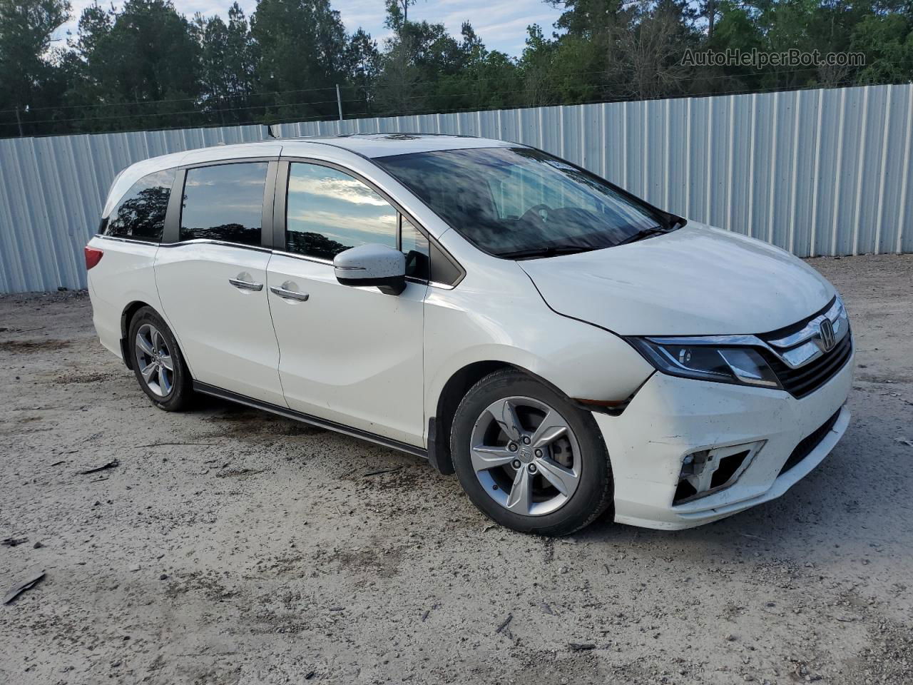 2019 Honda Odyssey Exl White vin: 5FNRL6H77KB097396