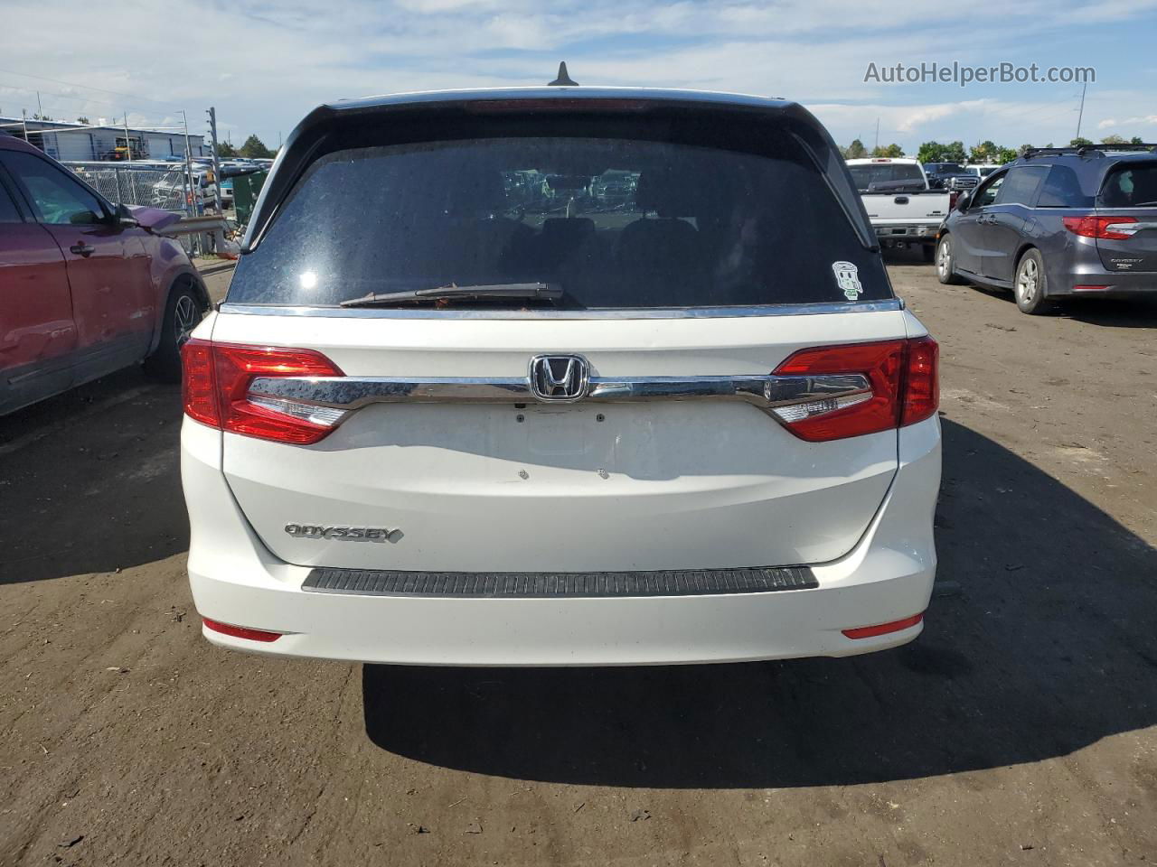 2019 Honda Odyssey Exl White vin: 5FNRL6H79KB102372