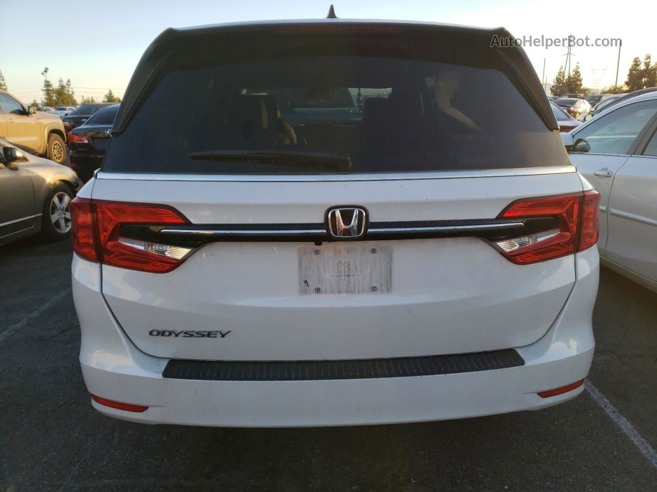 2021 Honda Odyssey Exl White vin: 5FNRL6H79MB043486