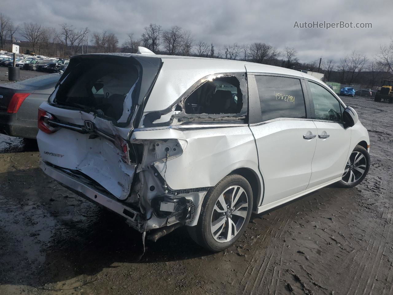 2021 Honda Odyssey Touring White vin: 5FNRL6H80MB038752