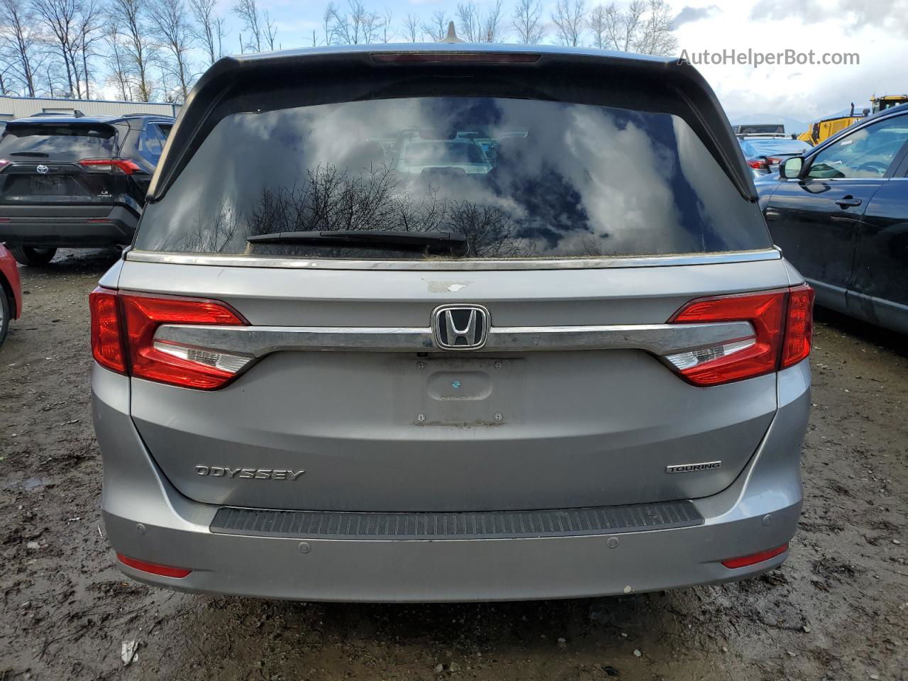 2019 Honda Odyssey Touring Серебряный vin: 5FNRL6H82KB120379