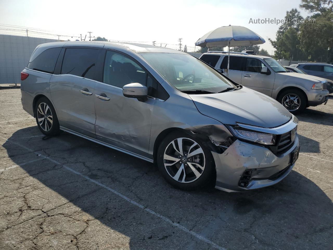 2021 Honda Odyssey Touring Серебряный vin: 5FNRL6H84MB022473