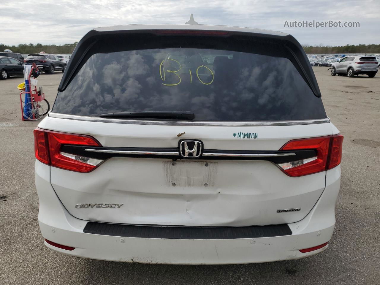 2021 Honda Odyssey Touring White vin: 5FNRL6H85MB029061