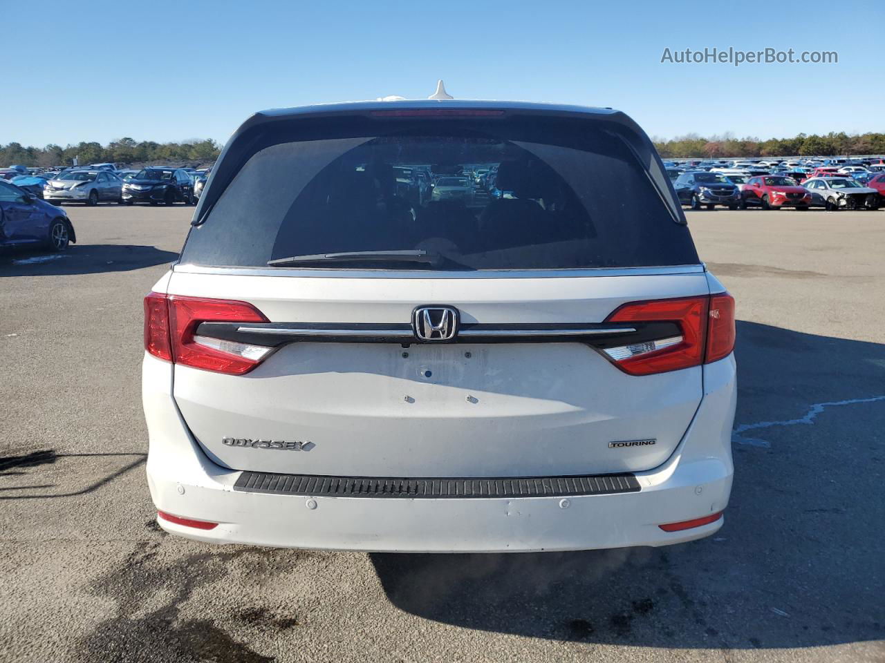 2021 Honda Odyssey Touring White vin: 5FNRL6H85MB042246