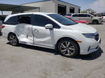 2021 Honda Odyssey Touring White vin: 5FNRL6H88MB042242