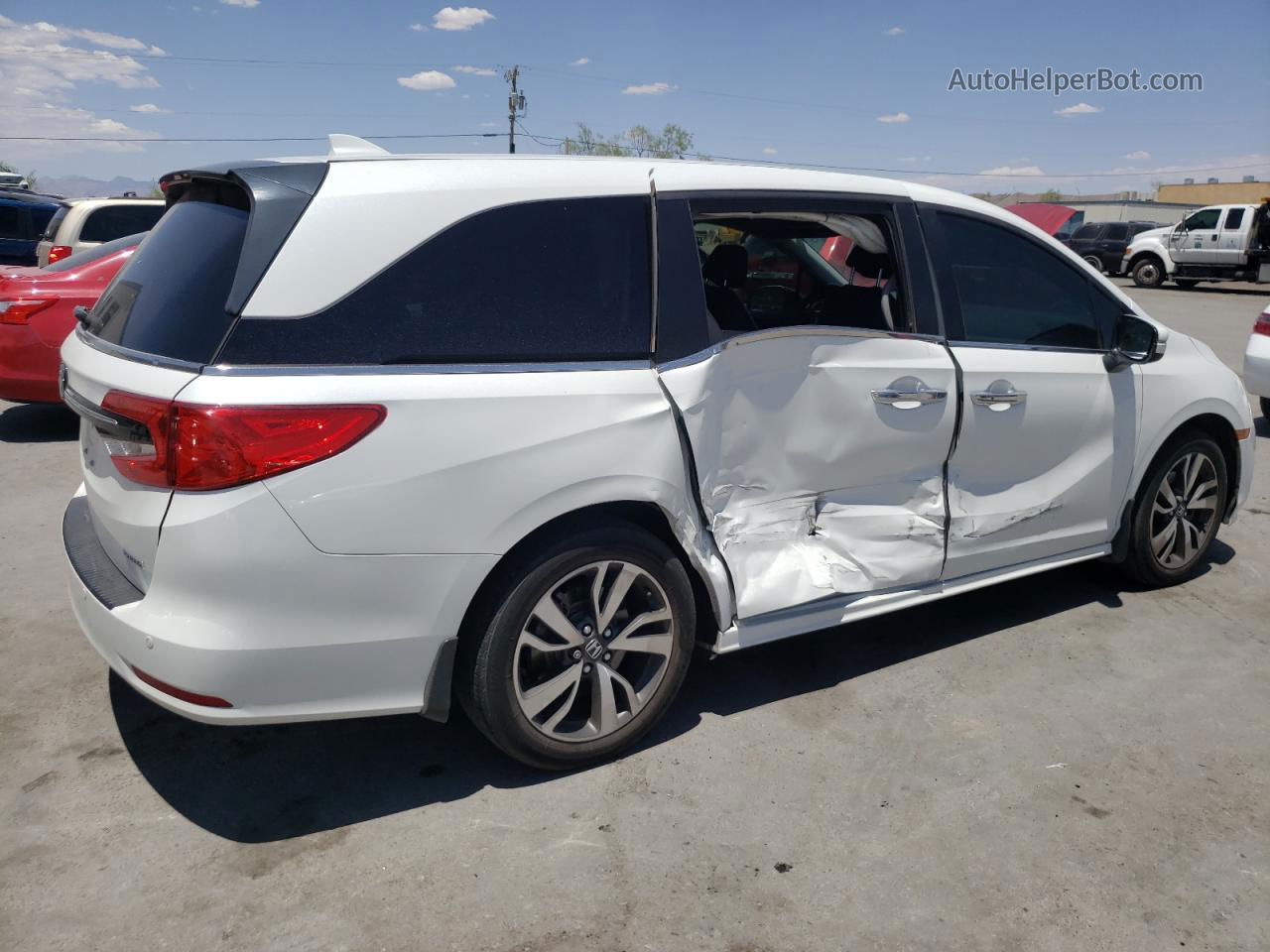 2021 Honda Odyssey Touring White vin: 5FNRL6H88MB042242