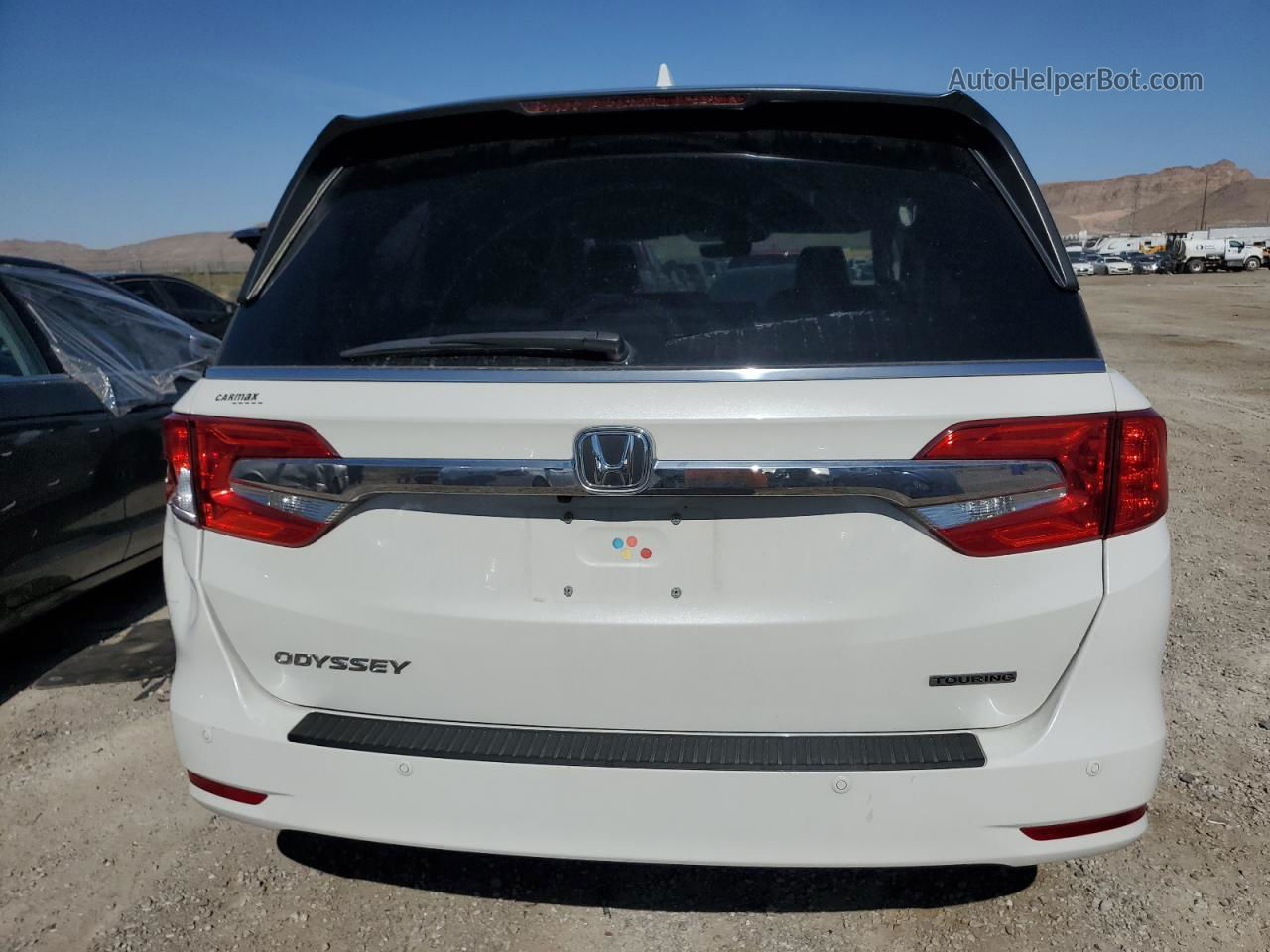 2020 Honda Odyssey Touring White vin: 5FNRL6H89LB004291