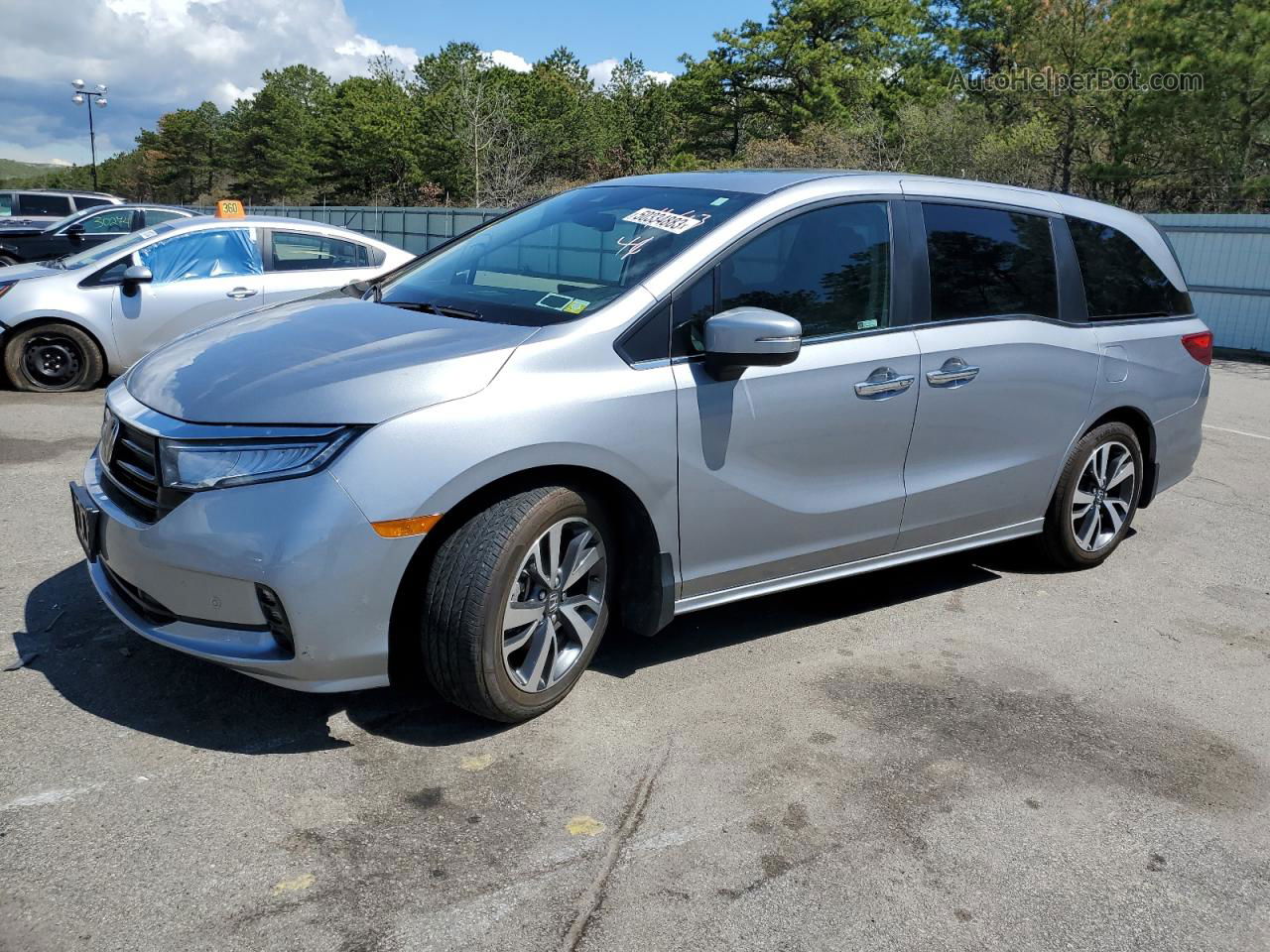 2021 Honda Odyssey Touring Silver vin: 5FNRL6H89MB017334