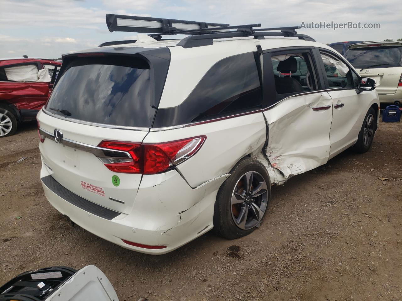 2019 Honda Odyssey Touring White vin: 5FNRL6H8XKB033068