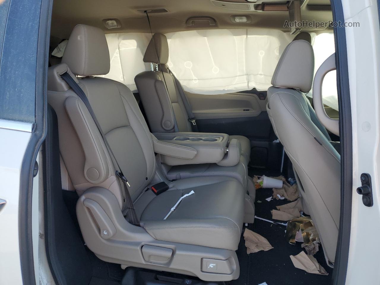 2019 Honda Odyssey Touring White vin: 5FNRL6H8XKB067821