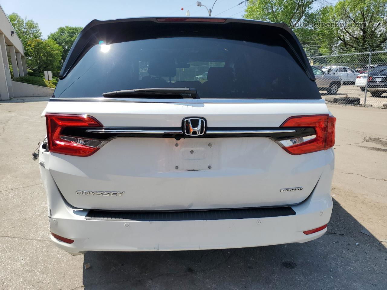 2021 Honda Odyssey Touring White vin: 5FNRL6H8XMB037799