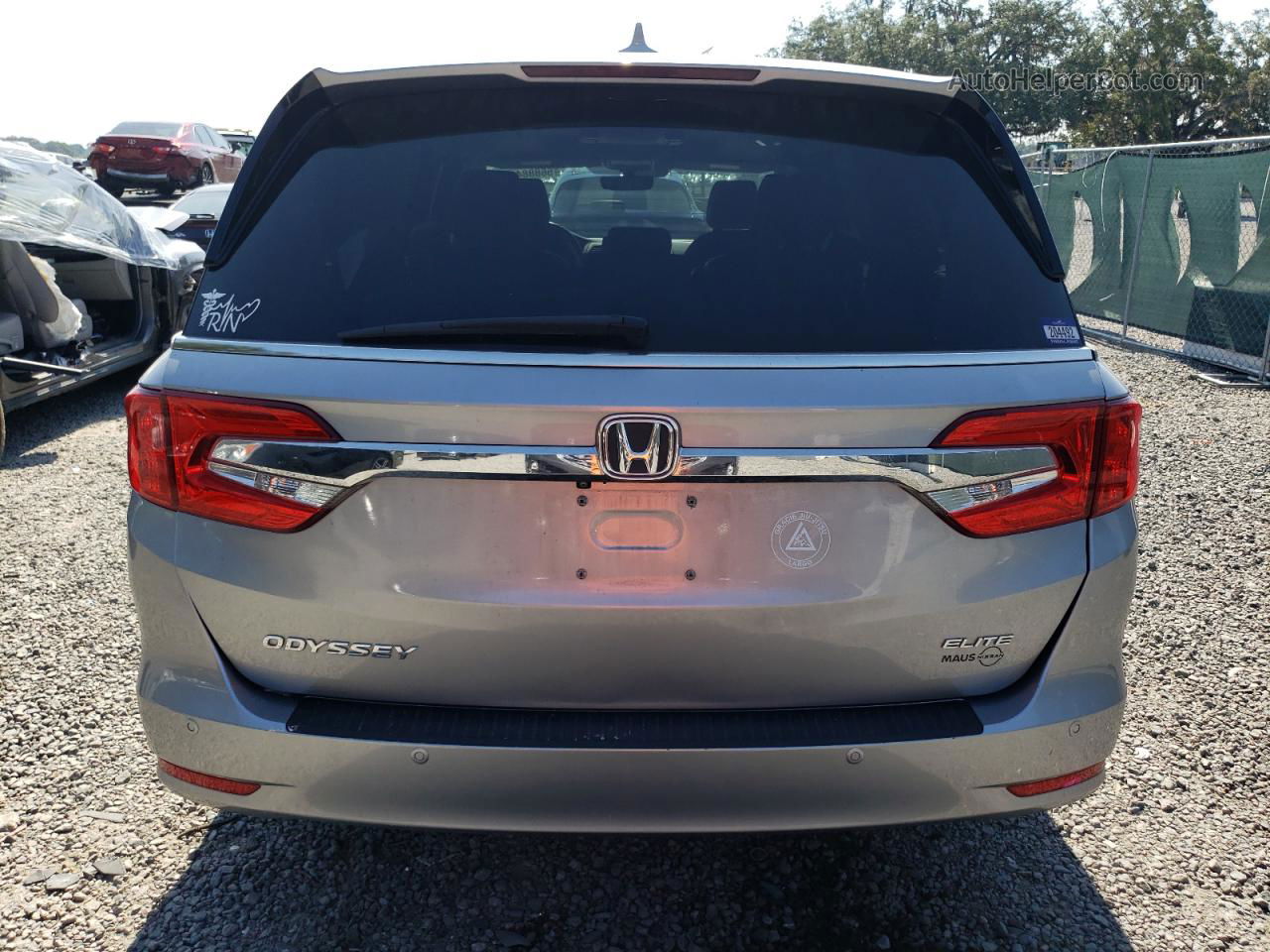 2020 Honda Odyssey Elite Silver vin: 5FNRL6H90LB057390