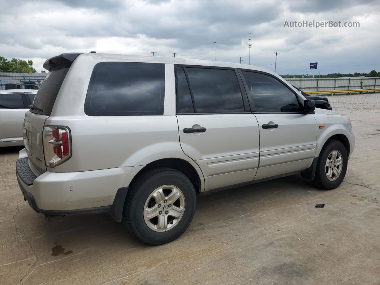 2007 Honda Pilot Lx Silver vin: 5FNYF18127B022484