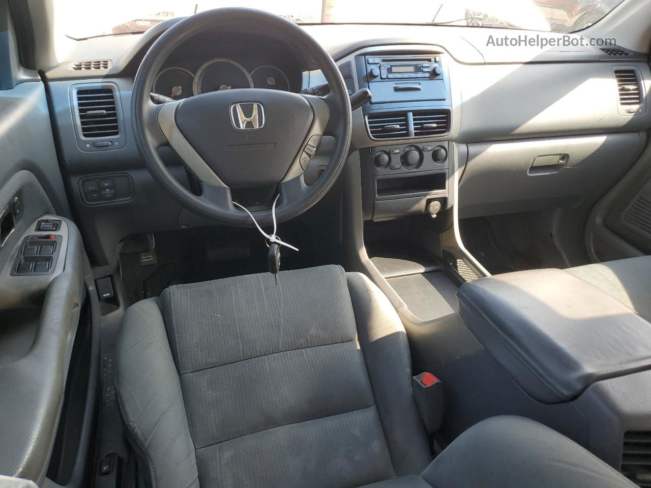 2007 Honda Pilot Lx Серебряный vin: 5FNYF28177B000308