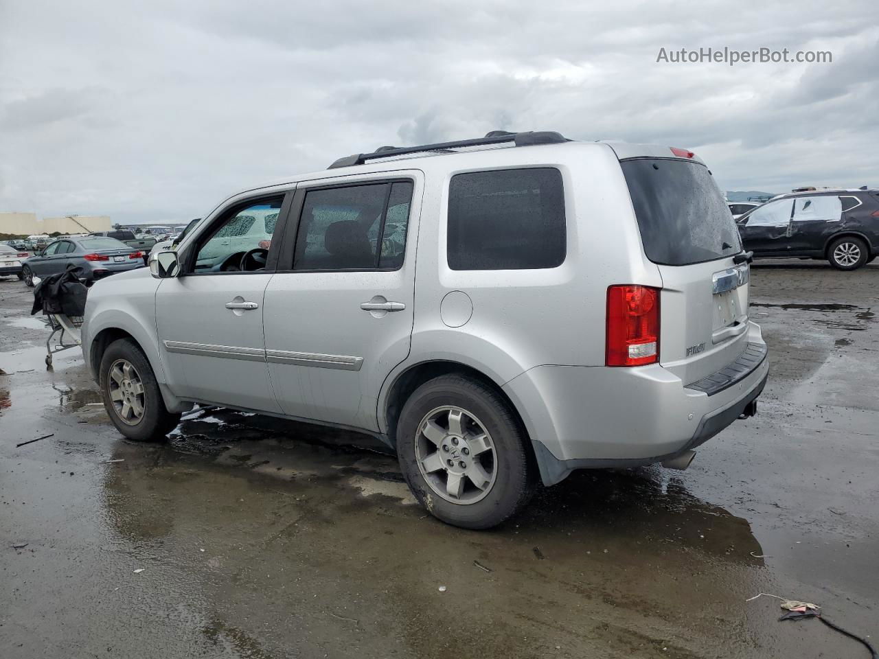 2009 Honda Pilot Touring Silver vin: 5FNYF38869B011208