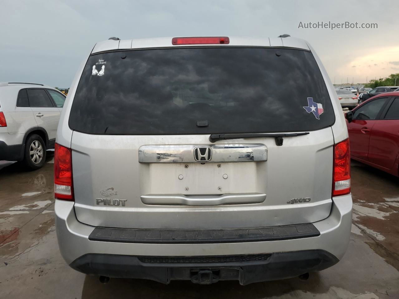 2013 Honda Pilot Lx Silver vin: 5FNYF3H20DB040773