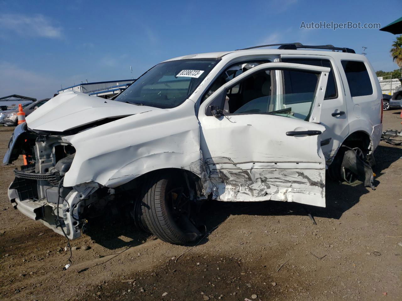 2013 Honda Pilot Lx Белый vin: 5FNYF3H23DB027502