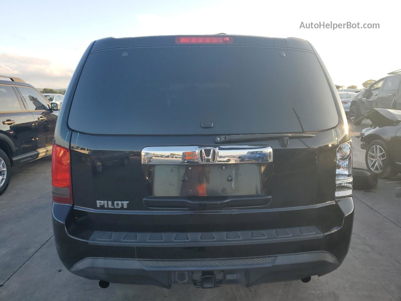 2013 Honda Pilot Lx Черный vin: 5FNYF3H27DB035327