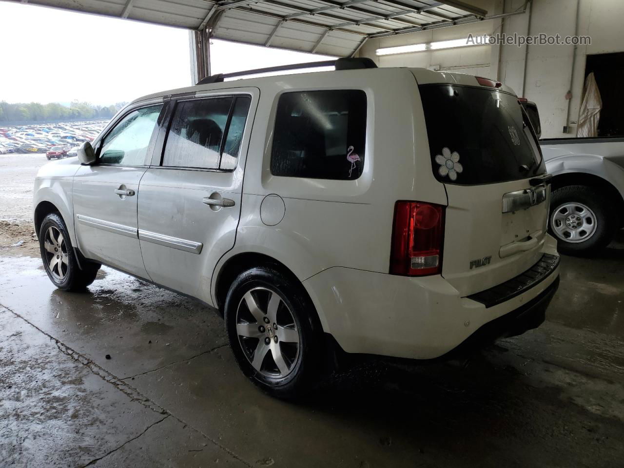 2013 Honda Pilot Touring White vin: 5FNYF3H90DB012890