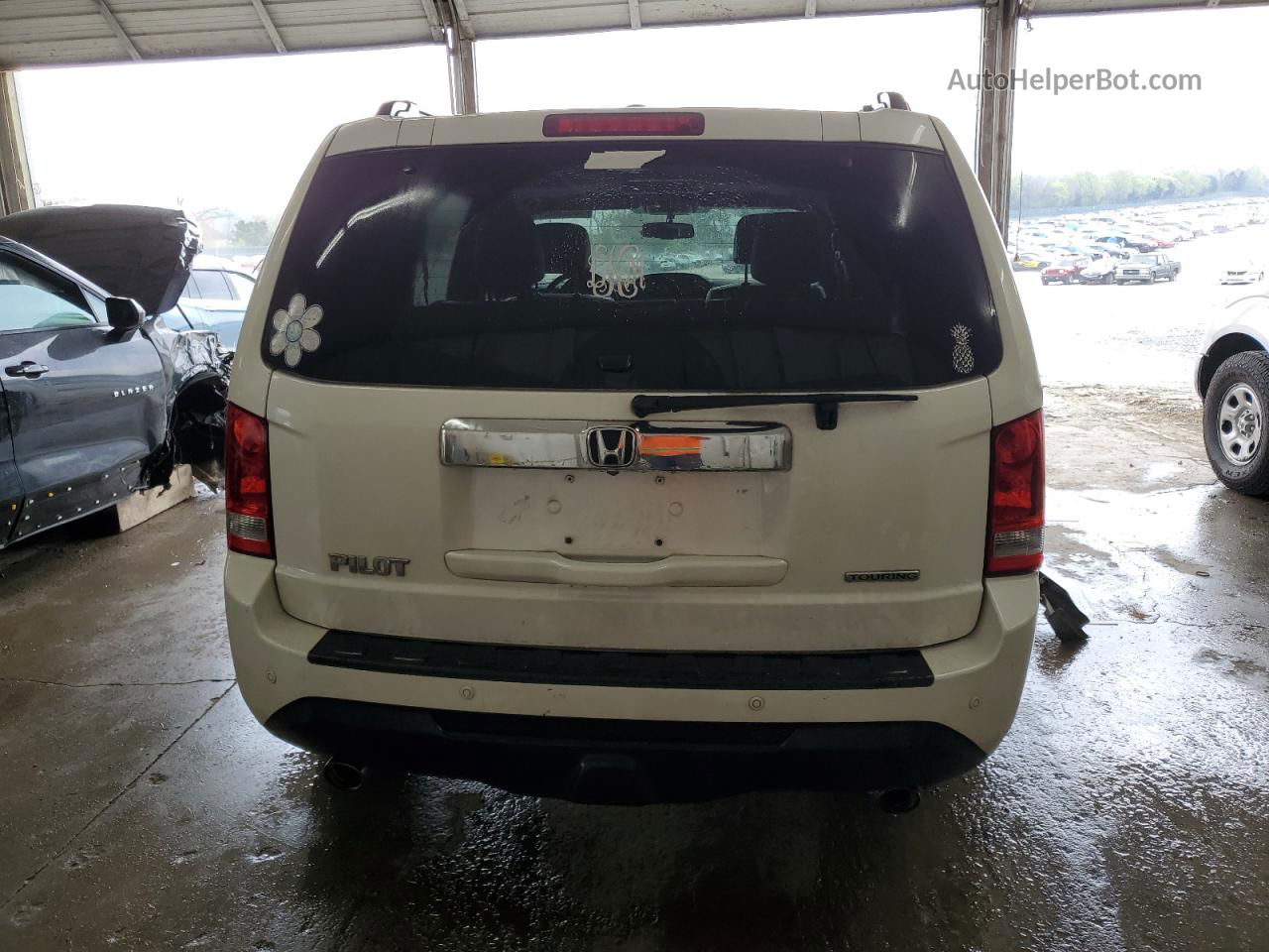 2013 Honda Pilot Touring White vin: 5FNYF3H90DB012890