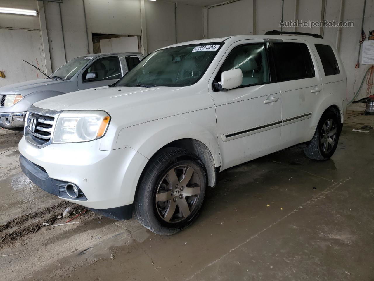 2013 Honda Pilot Touring White vin: 5FNYF3H90DB012890